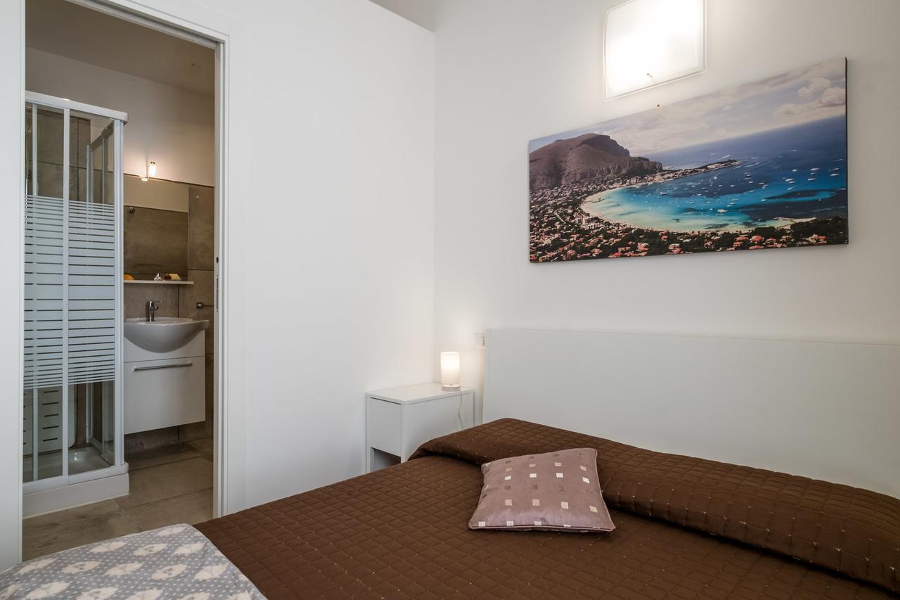 Alojamento de Acomodação e Pequeno-almoço Ai Lattarini House 2*